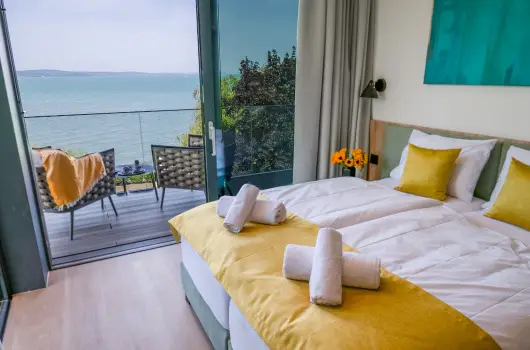 BJ81 Suite Hotel, Sifok, Balatonfred - 16 km