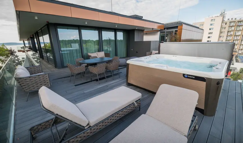 BJ81 Suite Hotel Si�fok