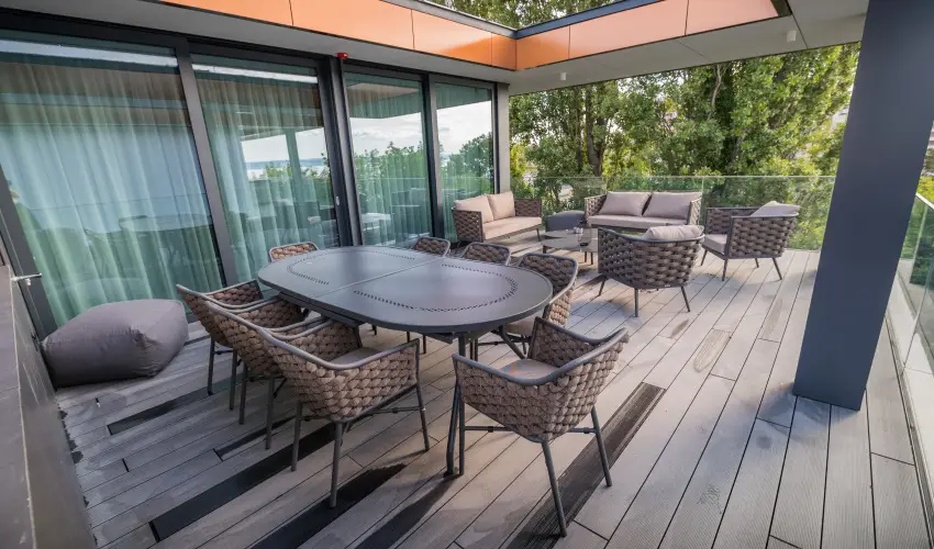 BJ81 Suite Hotel Si�fok