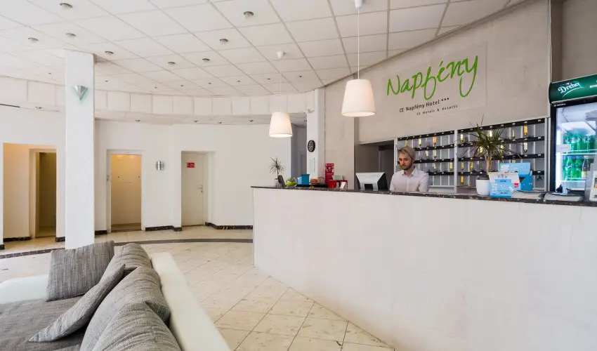 CE Napf�ny Hotel  Si�fok