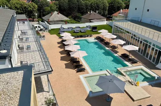 CE Plaza Hotel, Si�fok, Balatonf�red - 15 km