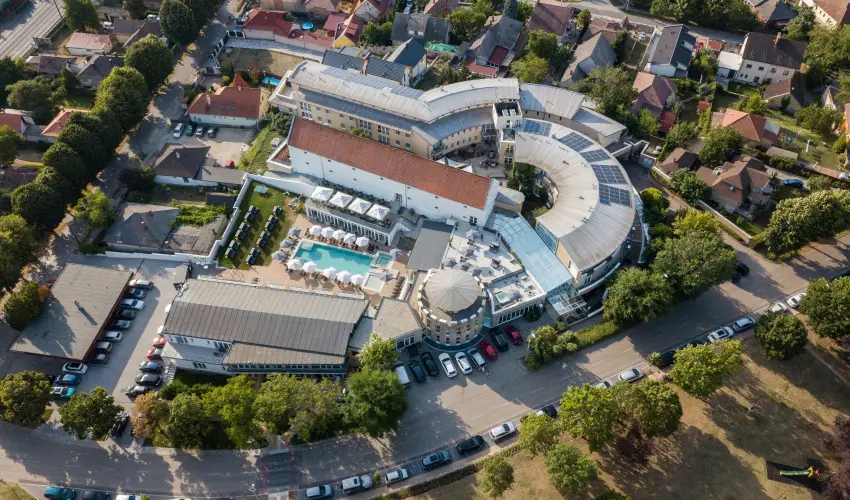 CE Plaza Hotel Sifok