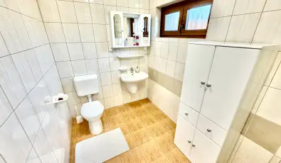 Fenyves Vend�gh�z Si�fok