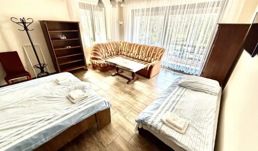 Fenyves Vend�gh�z Si�fok