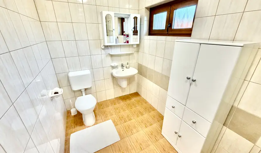 Fenyves Vend�gh�z Si�fok