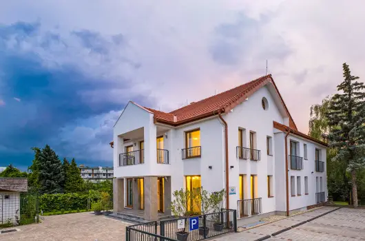 Fred Centrum Panzi, Balatonfred