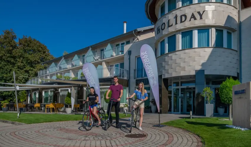 Holiday Resorts Balatonszrsz