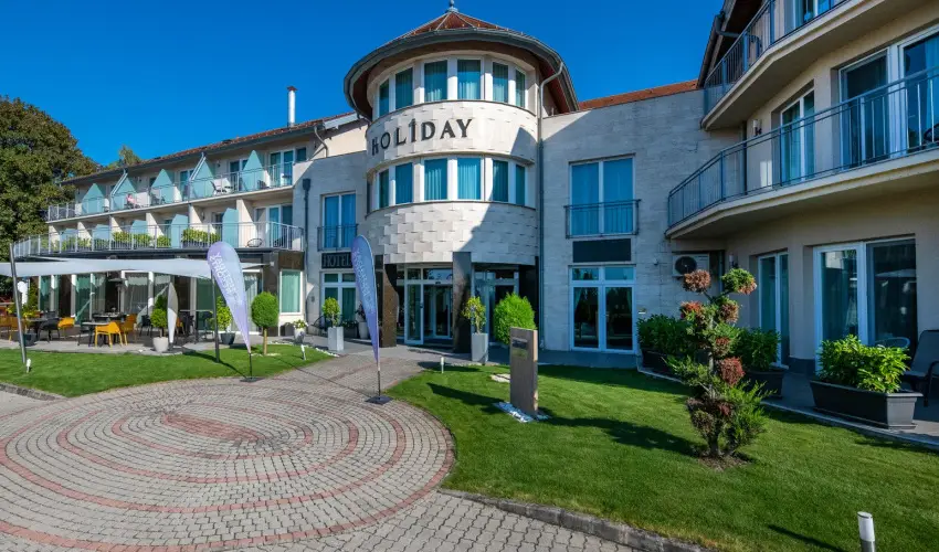 Holiday Resorts Balatonszrsz