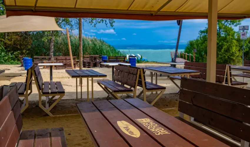 Holiday Resorts Balatonszrsz