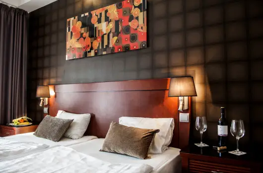 Hotel Azr, Sifok, Balatonfred - 14 km