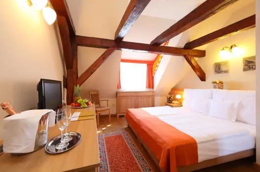 Hotel Historia & Historante, Veszpr�m, Balatonf�red - 12 km