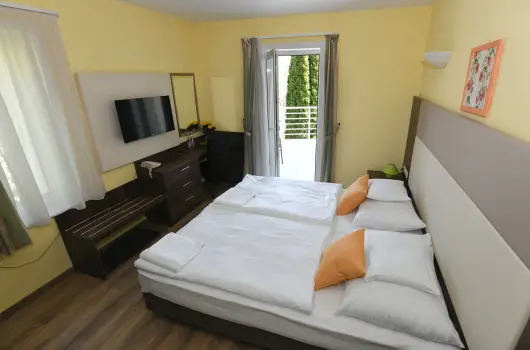 Hotel Jade, Veszprm, Balatonfred - 11 km