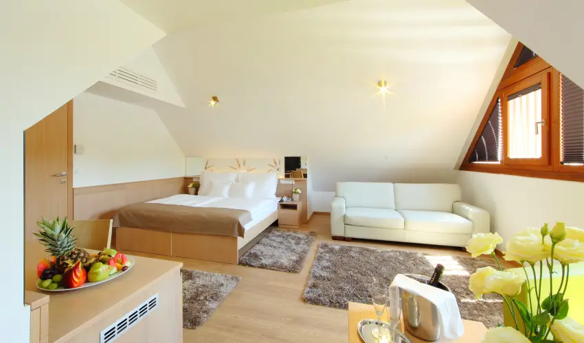 Hotel Historia Malomkert Veszpr�m