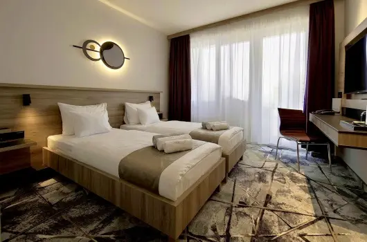 Pr�mium Hotel Panor�ma, Si�fok, Balatonf�red - 16 km