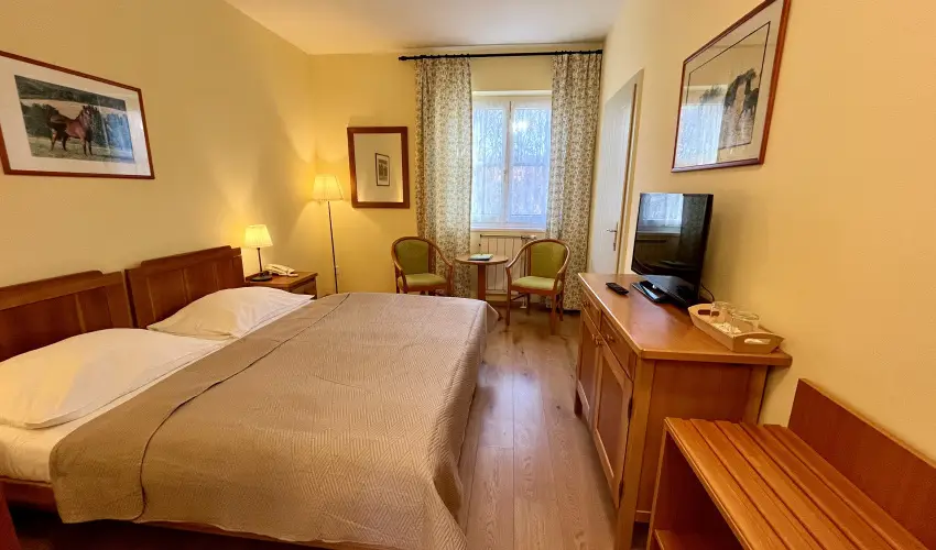 Hotel Szpalma Porva-Szpalmapuszta