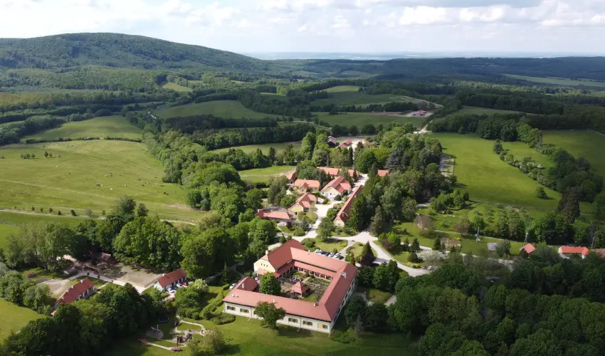 Hotel Szpalma Porva-Szpalmapuszta