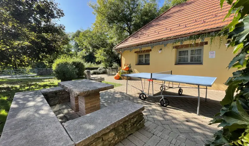 Hotel Szpalma Porva-Szpalmapuszta