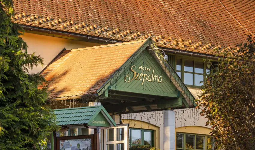 Hotel Sz�palma Porva-Sz�palmapuszta