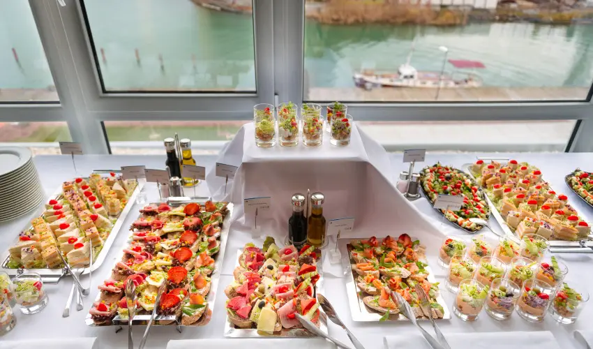 Hotel Yacht Wellness & Business Sifok