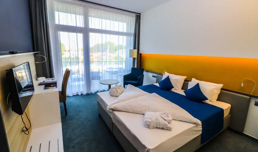 Hotel Yacht Wellness & Business Sifok