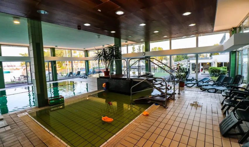 Hotel Yacht Wellness & Business Sifok