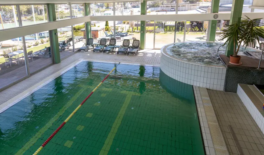 Hotel Yacht Wellness & Business Sifok