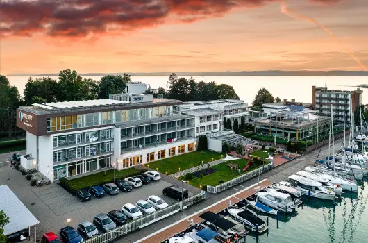 Hotel Yacht Wellness & Business, Si�fok, Balatonf�red - 14 km