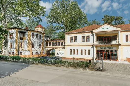 Hotel Anna Villa, Balatonf�ldv�r, Balatonf�red - 9 km