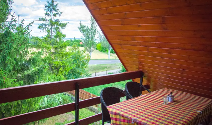 Huszr Vendghz rvnyes