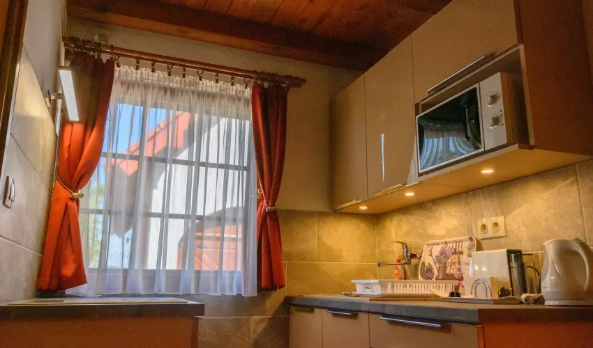 Huszr Vendghz rvnyes