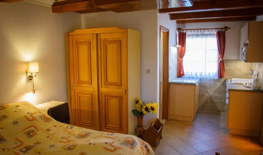 Huszr Vendghz rvnyes