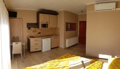 Napsug�r Apartmanh�z Si�fok