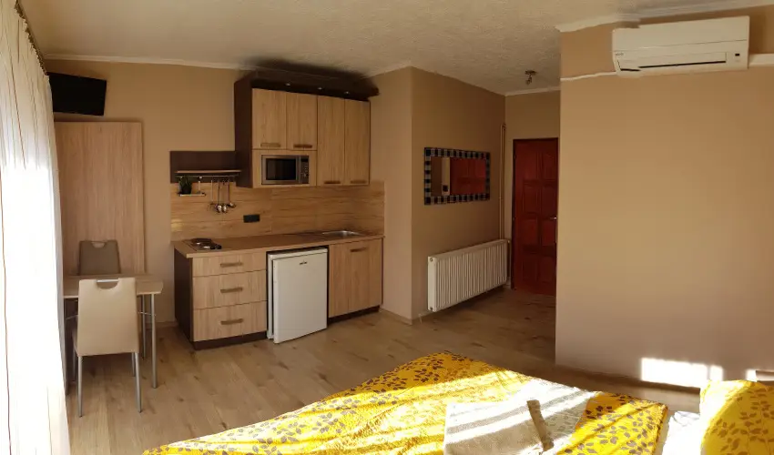 Napsug�r Apartmanh�z Si�fok