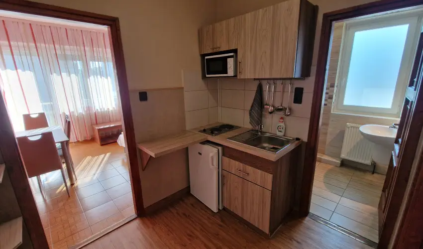 Napsug�r Apartmanh�z Si�fok