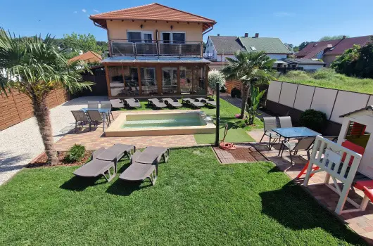 Napsug�r Villa B, Si�fok, Balatonf�red - 16 km