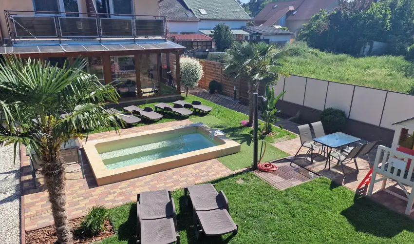 Napsug�r Villa B Si�fok