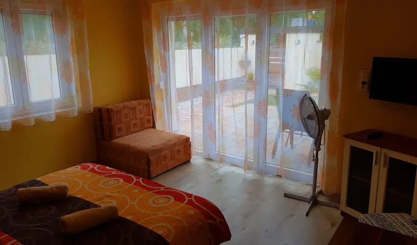 Napsug�r Villa A Si�fok