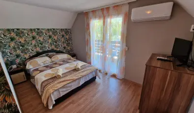 Napsug�r Villa A Si�fok