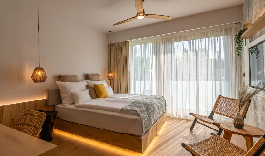 REED Luxury Hotel & Bistro Siófok