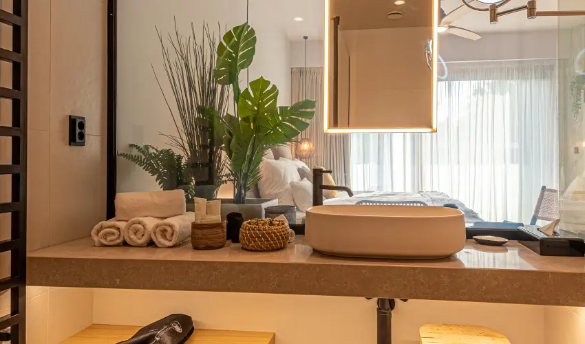 REED Luxury Hotel & Bistro Siófok