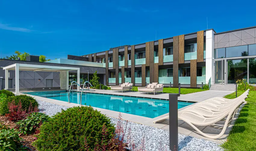 REED Luxury Hotel & Bistro Siófok