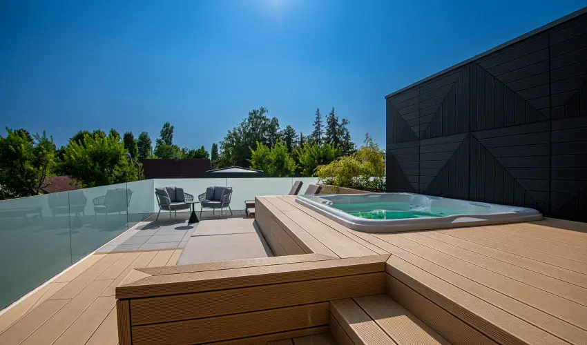 REED Luxury Hotel & Bistro Siófok