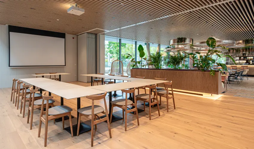 REED Luxury Hotel & Bistro Siófok