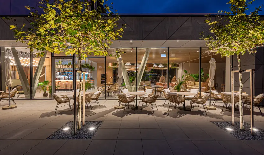 REED Luxury Hotel & Bistro Siófok