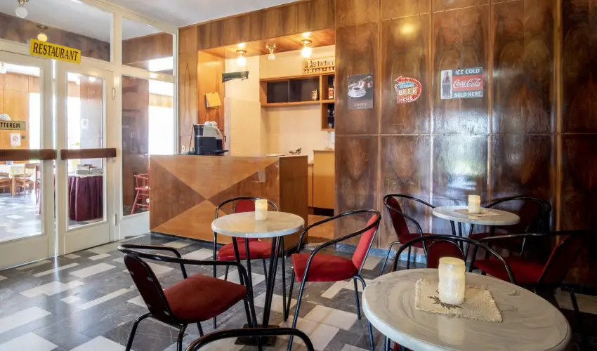 Sir�ly Hotel Balatonlelle