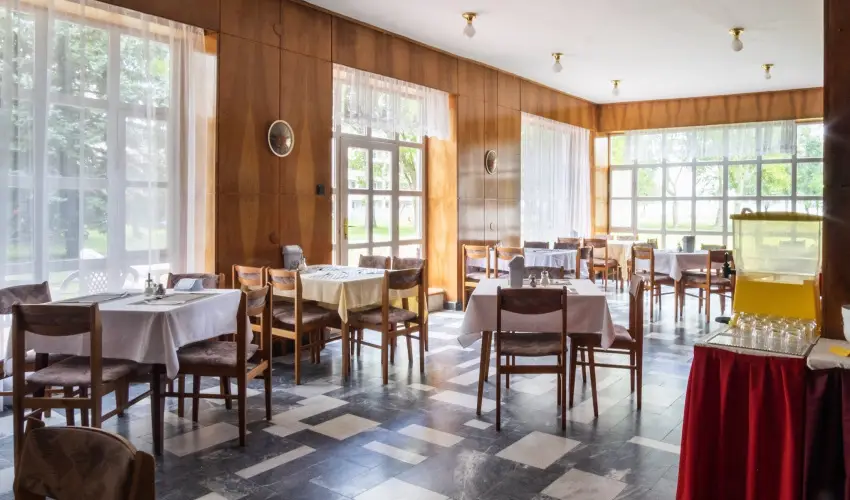 Sir�ly Hotel Balatonlelle