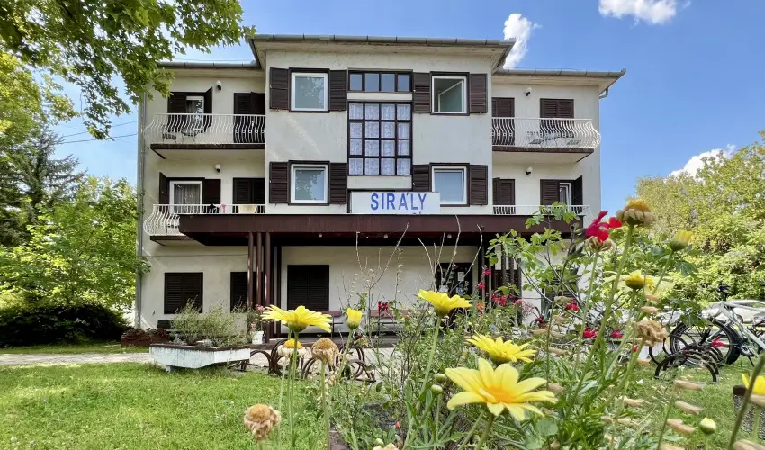 Sir�ly Hotel Balatonlelle