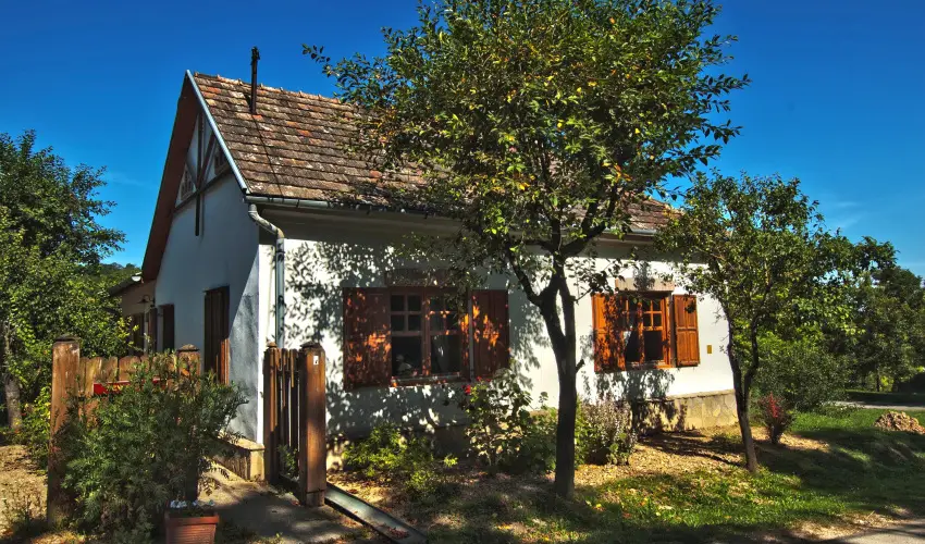 Somogy Kertje dlfalu s tterem Bonnya