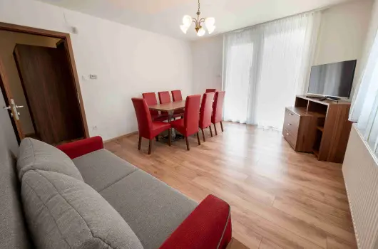Veritas Apartmanh�z, Zam�rdi, Balatonf�red - 7 km