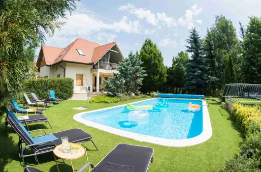 Villa Oliva Boutique Rooms, Zamrdi, Balatonfred - 9 km